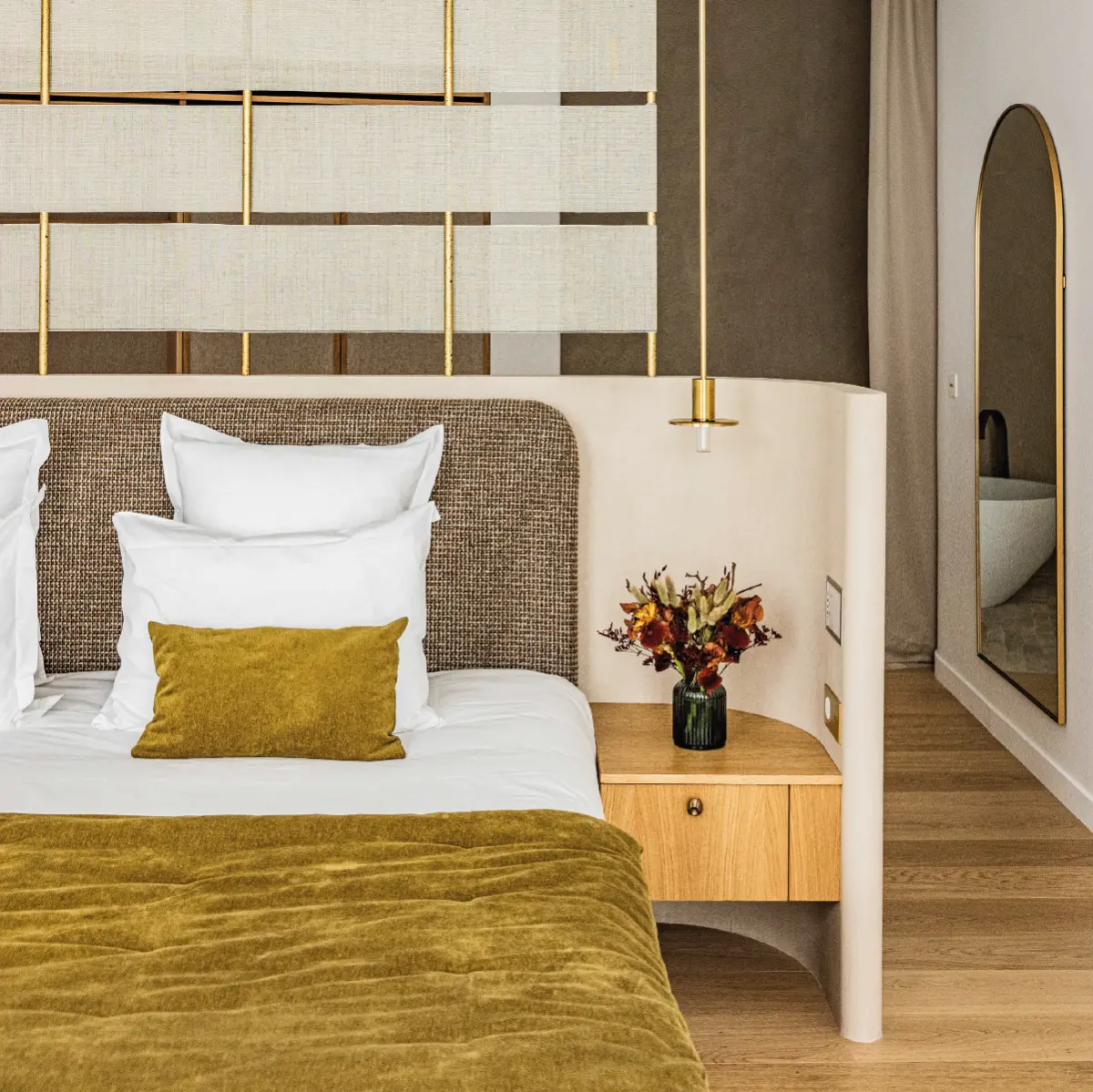 Lit • hotel la source paris 8eme frenchospitality